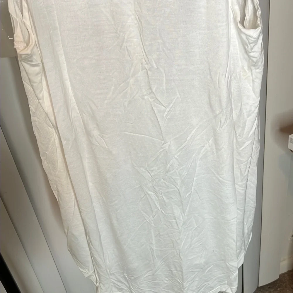 White Sleeveless Button-Down Top - Picture 8 of 8